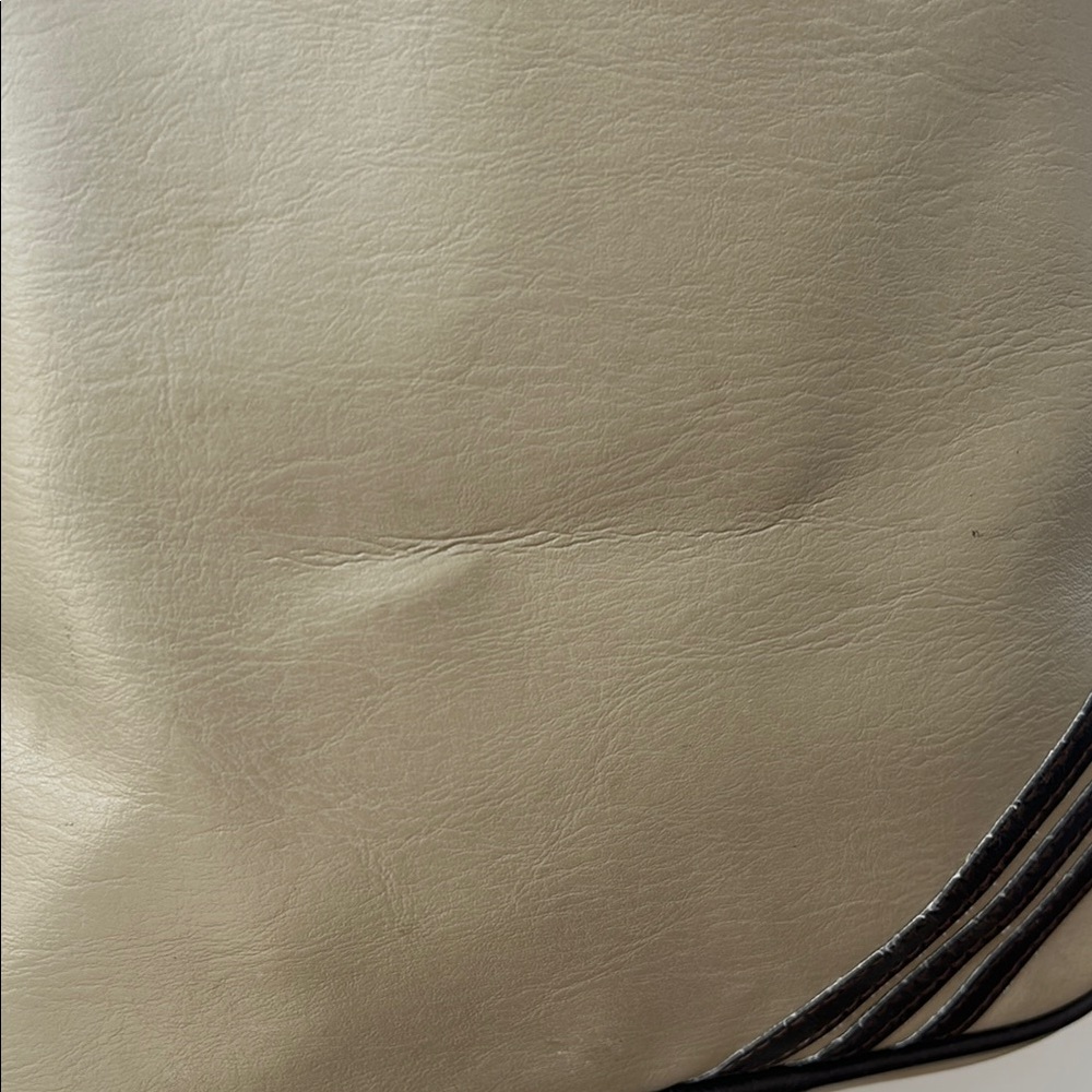 Adidas Tan Messenger Bag with Trefoil Logo, Vintage - Picture 3 of 12
